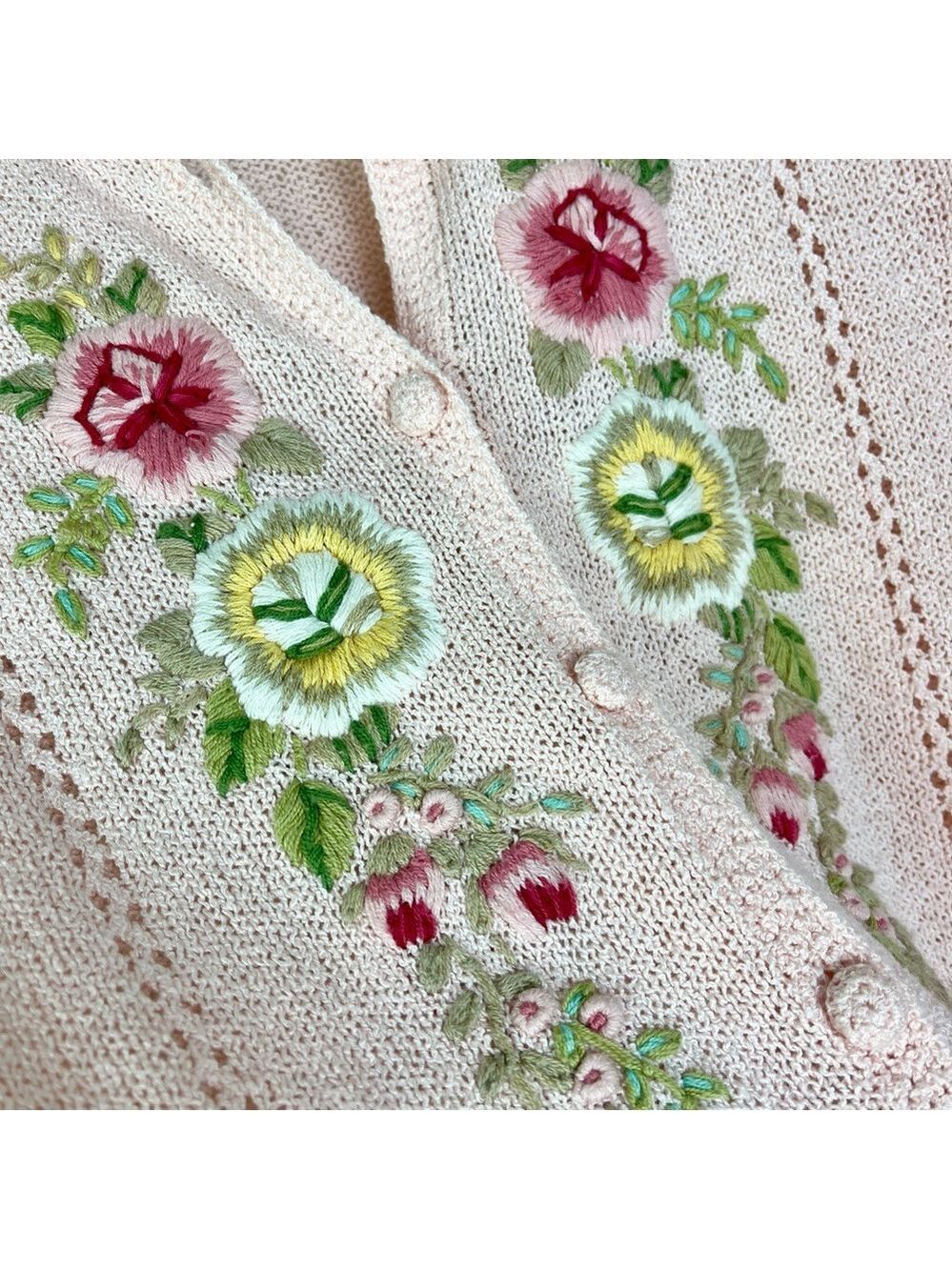 Vintage 90s Cottagecore Hand Embroidered Pink Knit Cardigan Sweater size SP - Picture 4 of 6